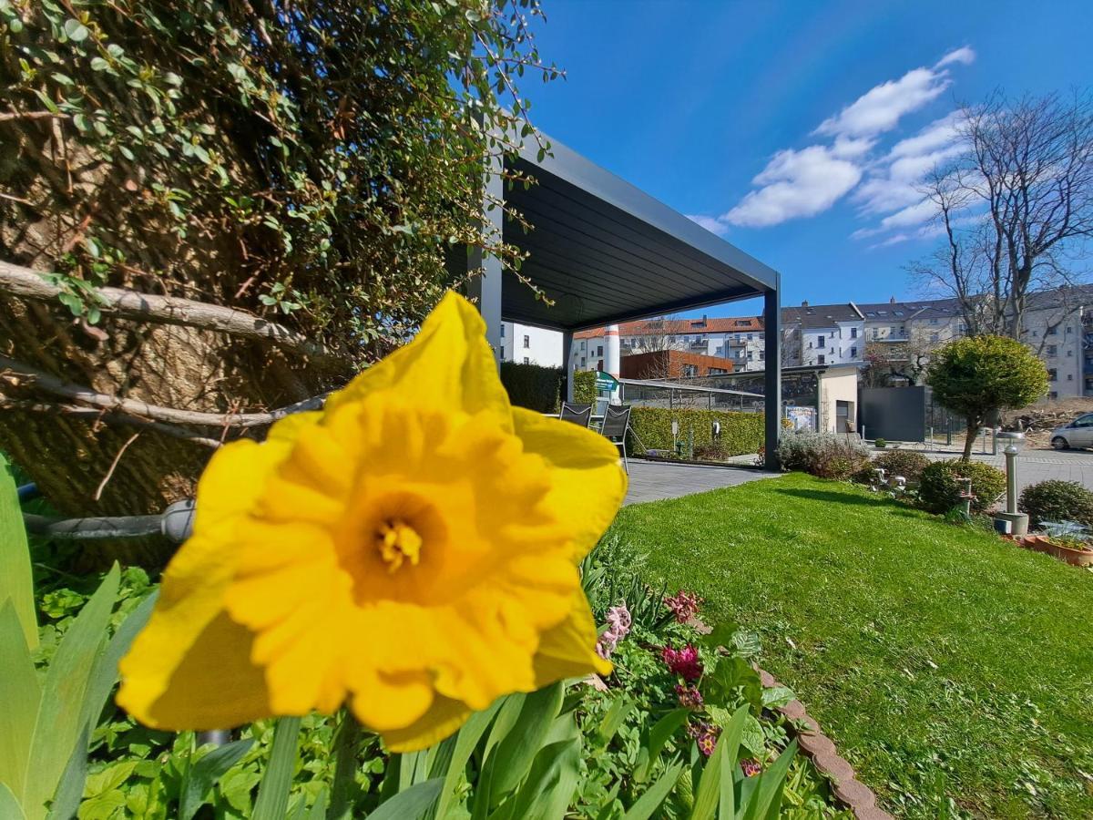 Space Hotel Im Campus Der Jvp Schule Leipzig Bagian luar foto